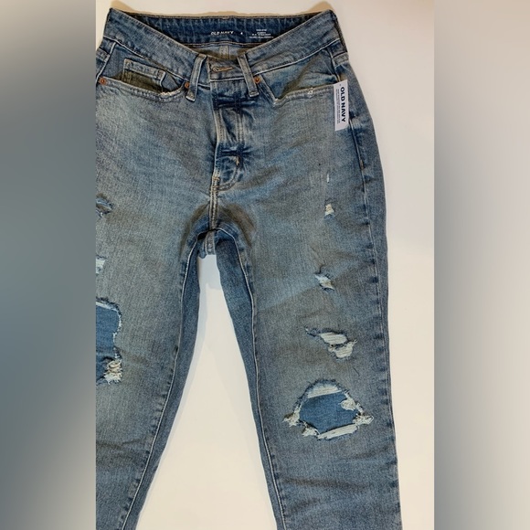 Curvy High-Waisted OG Straight Button-Fly Distressed Ankle Jeans (Old Navy) - Picture 3 of 7